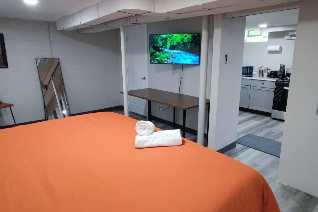 Spacious Suite Close To Downtown Indy/ King Bed Indianapolis Exterior foto